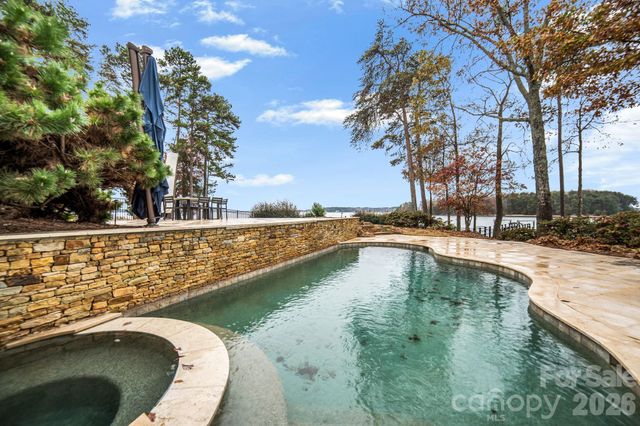 15503 Fishermans Rest Court, Cornelius, NC 28031