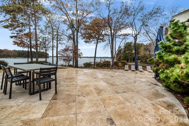 15503 Fishermans Rest Court, Cornelius, NC 28031