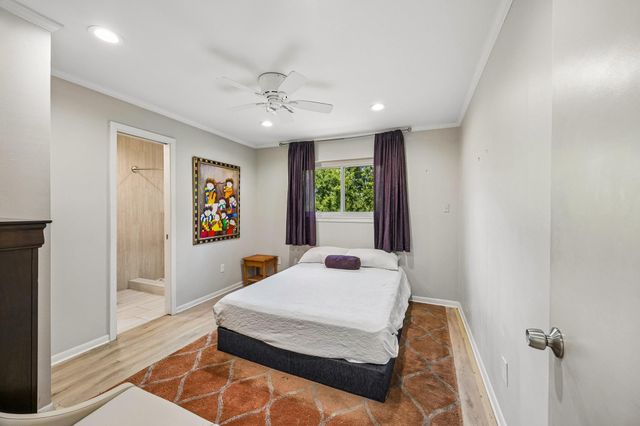 9703 Oasis Drive, Houston, TX 77096