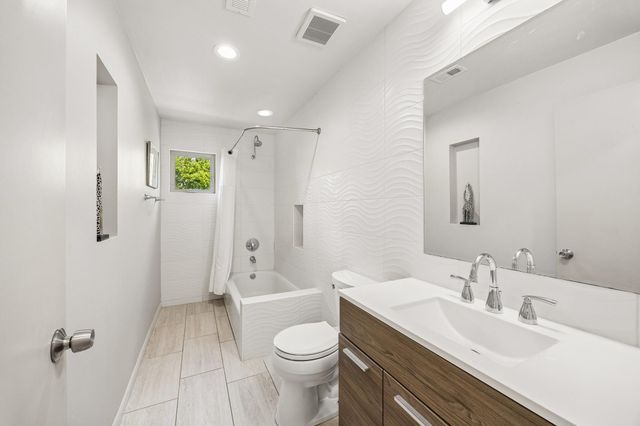 9703 Oasis Drive, Houston, TX 77096
