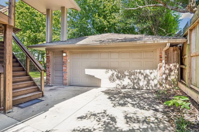 9703 Oasis Drive, Houston, TX 77096