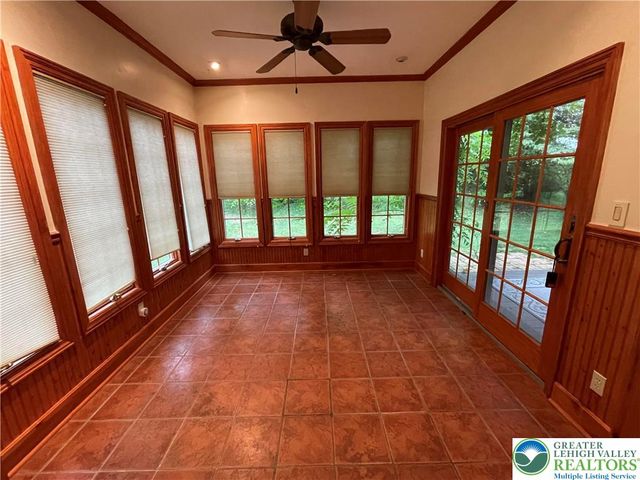 4001 Ferncroft Lane, Bethlehem Twp, PA 18020