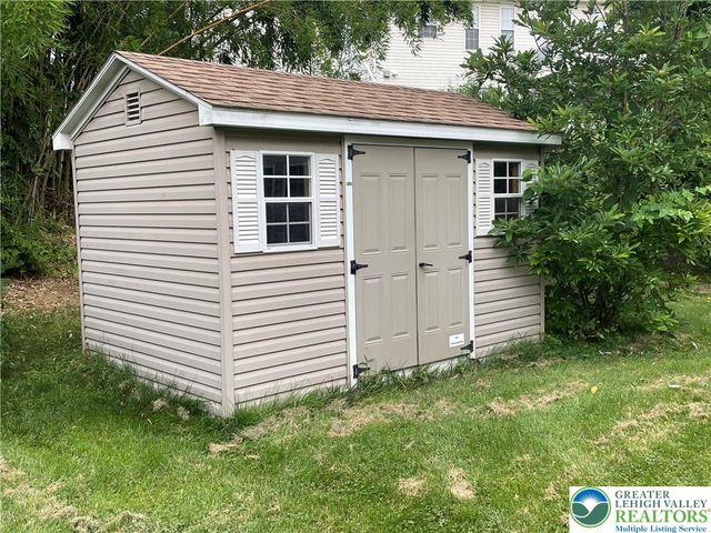 4001 Ferncroft Lane, Bethlehem Twp, PA 18020