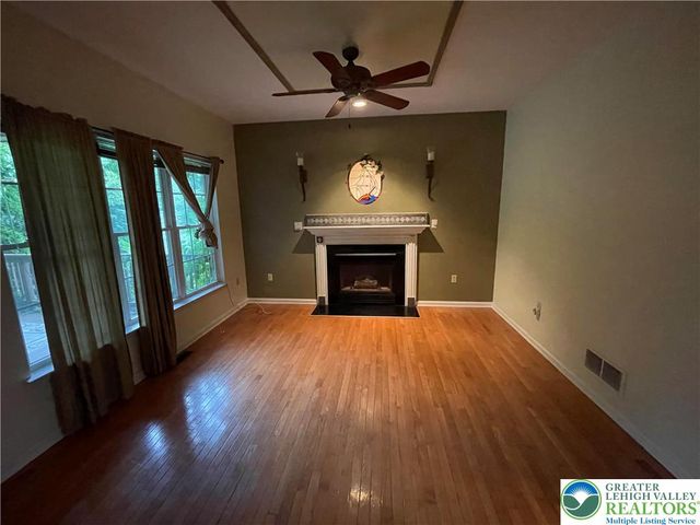 4001 Ferncroft Lane, Bethlehem Twp, PA 18020