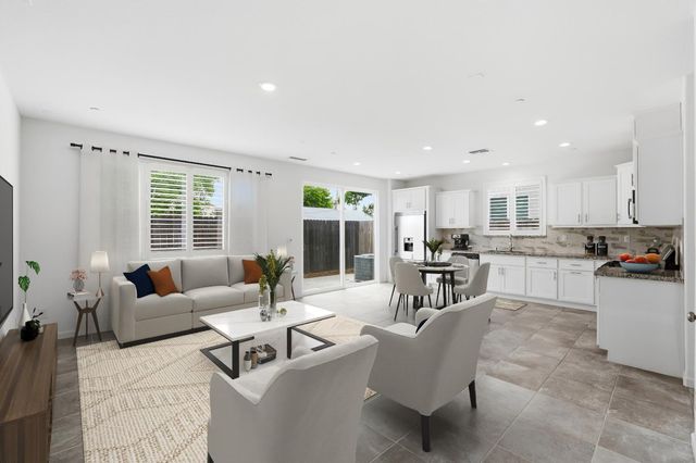8371 Lemberger Way, Sacramento, CA 95829
