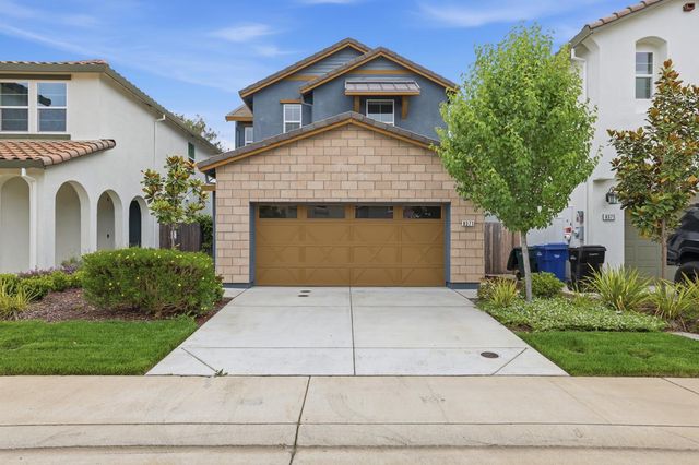 8371 Lemberger Way, Sacramento, CA 95829