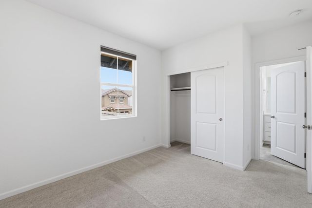 8371 Lemberger Way, Sacramento, CA 95829