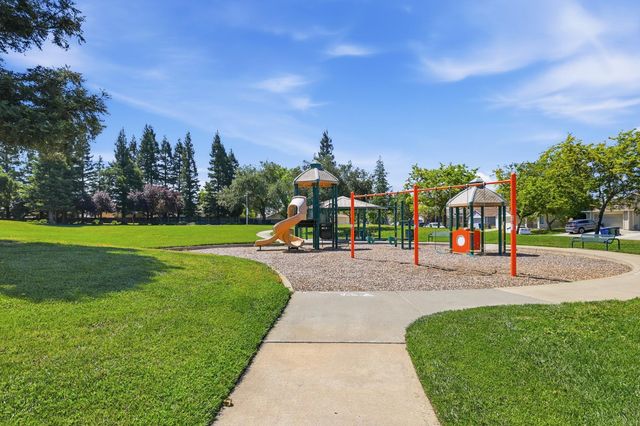 8371 Lemberger Way, Sacramento, CA 95829