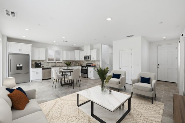 8371 Lemberger Way, Sacramento, CA 95829