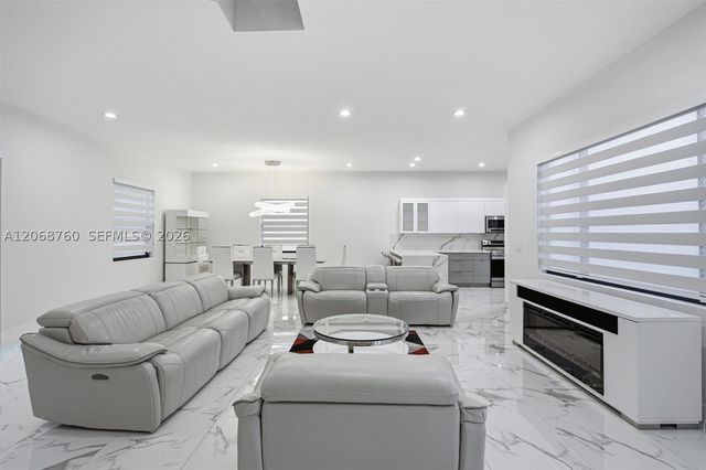 13331 SW 41st St, Miami, FL 33175