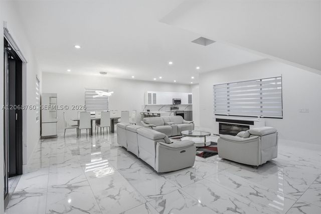 13331 SW 41st St, Miami, FL 33175