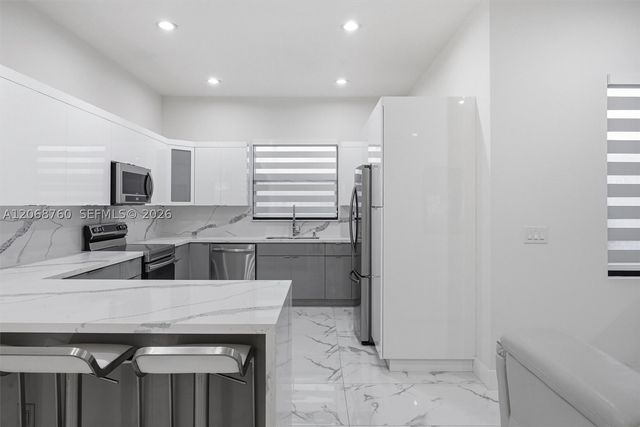 13331 SW 41st St, Miami, FL 33175