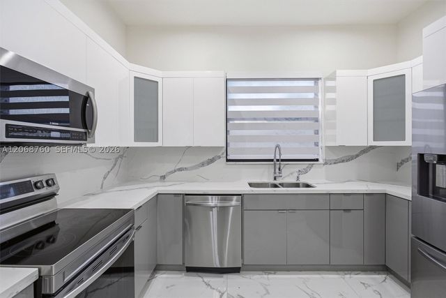 13331 SW 41st St, Miami, FL 33175