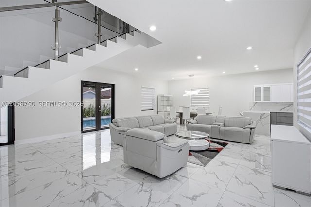 13331 SW 41st St, Miami, FL 33175