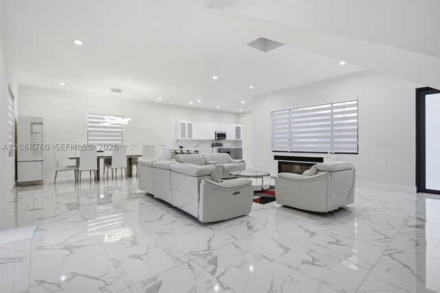 13331 SW 41st St, Miami, FL 33175