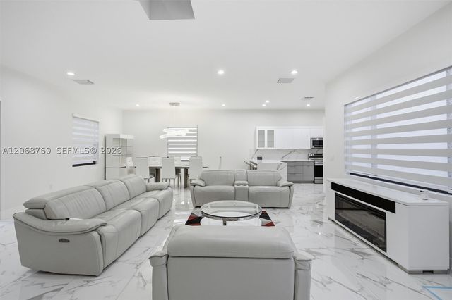 13331 SW 41st St, Miami, FL 33175