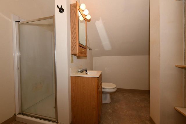 6919 W Bluemound ROAD, Wauwatosa, WI 53213