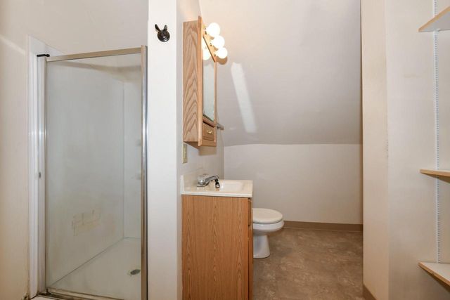 6919 W Bluemound ROAD, Wauwatosa, WI 53213