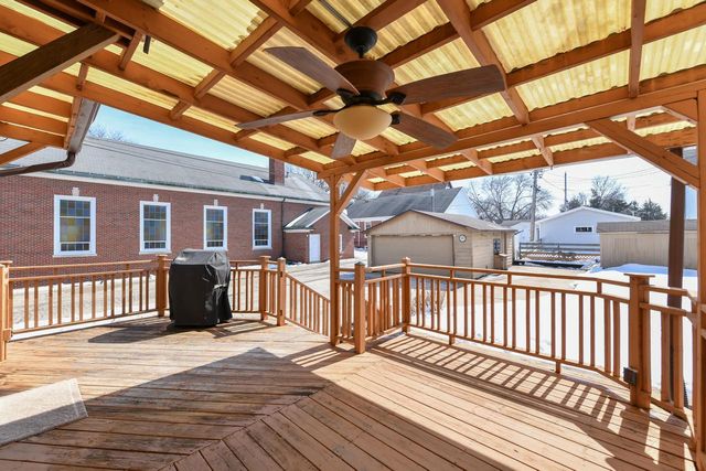 6919 W Bluemound ROAD, Wauwatosa, WI 53213