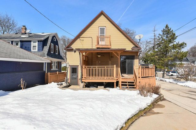 6919 W Bluemound ROAD, Wauwatosa, WI 53213