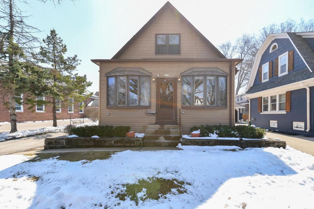 6919 W Bluemound ROAD, Wauwatosa, WI 53213
