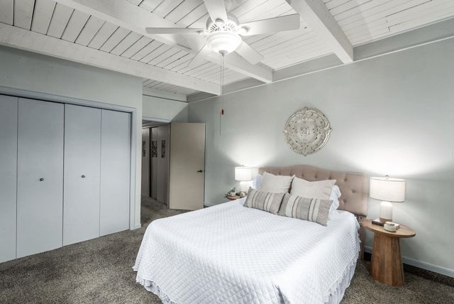 913 N Wilbur Ln, Wichita, KS 67212