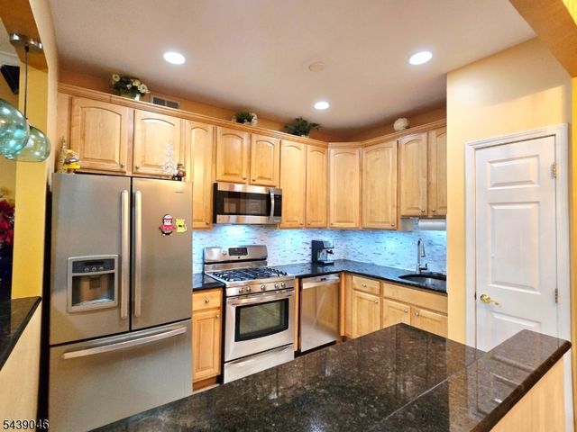 324 Winthrop Dr, Nutley Twp., NJ 07110