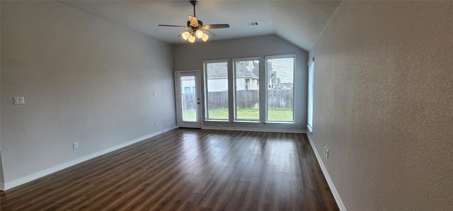 360 Banyon DR, Liberty Hill, TX 78642