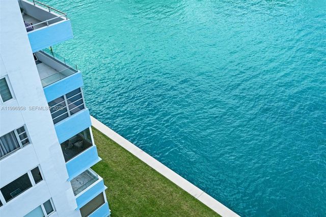 10300 W Bay Harbor Dr 9D, Bay Harbor Islands, FL 33154