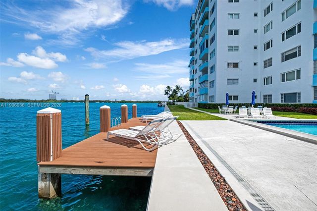 10300 W Bay Harbor Dr 9D, Bay Harbor Islands, FL 33154