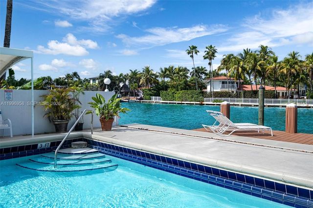 10300 W Bay Harbor Dr 9D, Bay Harbor Islands, FL 33154