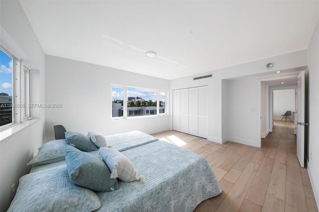 10300 W Bay Harbor Dr 9D, Bay Harbor Islands, FL 33154