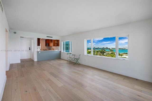 10300 W Bay Harbor Dr 9D, Bay Harbor Islands, FL 33154