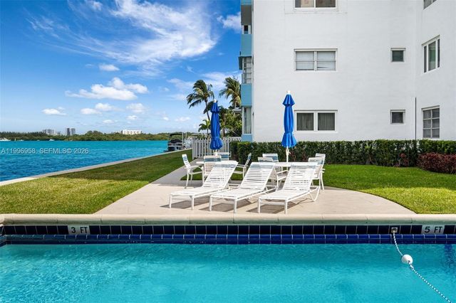 10300 W Bay Harbor Dr 9D, Bay Harbor Islands, FL 33154