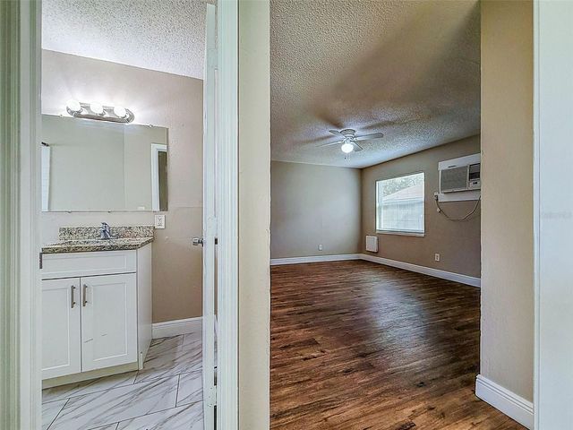 3216 N 48TH STREET B, Tampa, FL 33605