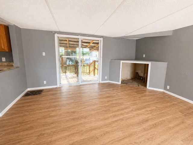 1935 FRUITLAND PARK CIRCLE, Eagle Lake, FL 33839