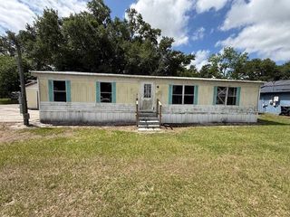 1935 FRUITLAND PARK CIRCLE, Eagle Lake, FL 33839