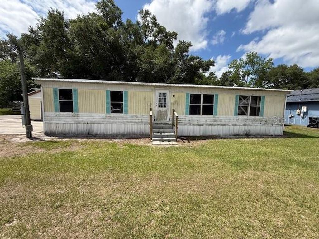 1935 FRUITLAND PARK CIRCLE, Eagle Lake, FL 33839