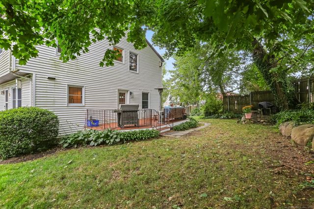 209 Seaside Avenue APT 5, Stamford, CT 06902