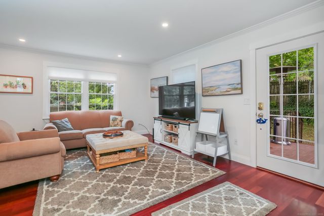 209 Seaside Avenue APT 5, Stamford, CT 06902