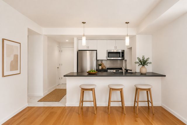 189 Avenue C Apt 3D, New York City, NY 10009