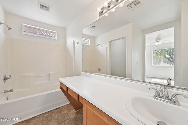 1515 E BLOCH Road, Phoenix, AZ 85040
