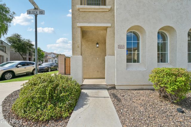 1515 E BLOCH Road, Phoenix, AZ 85040