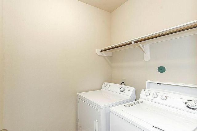 32 Woodland Hills Drive B, Conroe, TX 77303