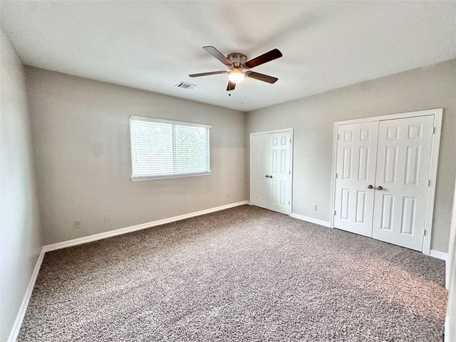 32 Woodland Hills Drive B, Conroe, TX 77303