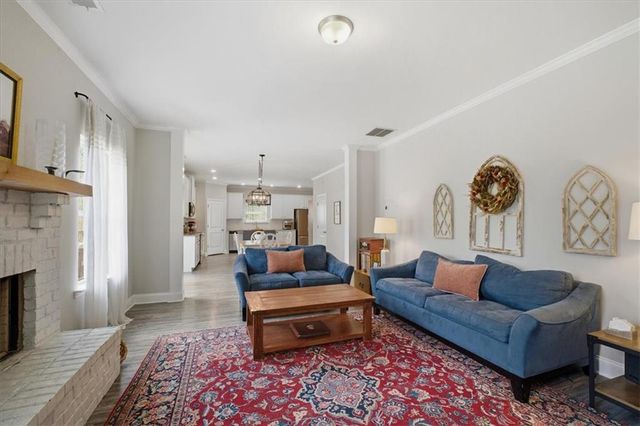 17 Four Feathers Lane NE, Rydal, GA 30171