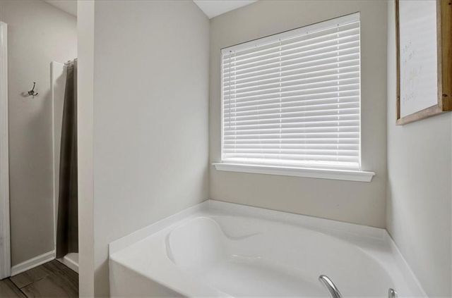 17 Four Feathers Lane NE, Rydal, GA 30171