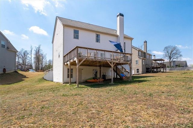 17 Four Feathers Lane NE, Rydal, GA 30171