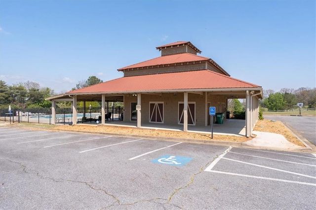 17 Four Feathers Lane NE, Rydal, GA 30171