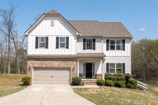 17 Four Feathers Lane NE, Rydal, GA 30171